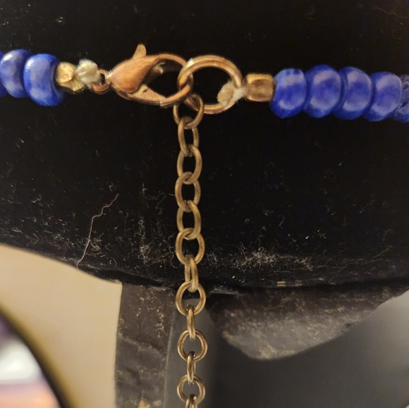 Puka shells royal blue w/sliver&bronze gold beads.Choker bib necklace. - Picture 6 of 6